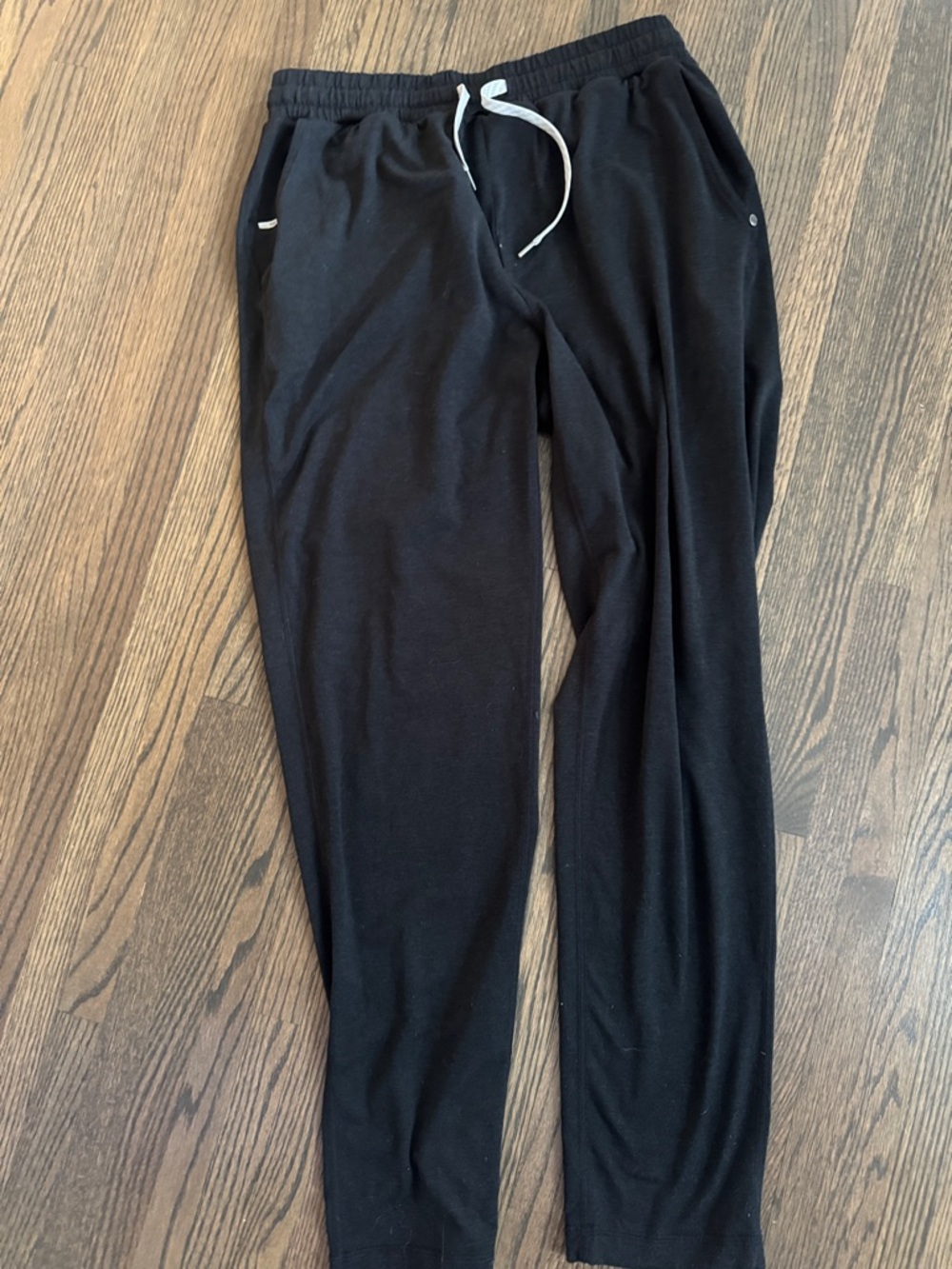 Vuori Men's Black Jogger Pants with Drawstring X-Large